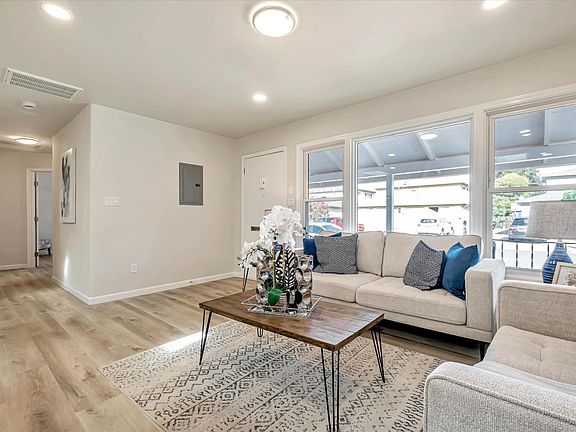 3rd image of 3283 Anita Ct