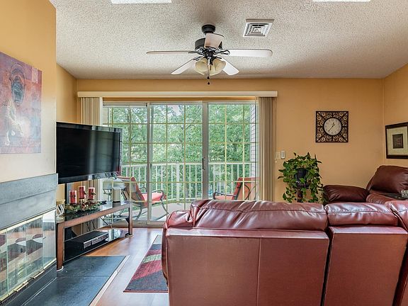 4th image of 60 Iroquois Dr #60