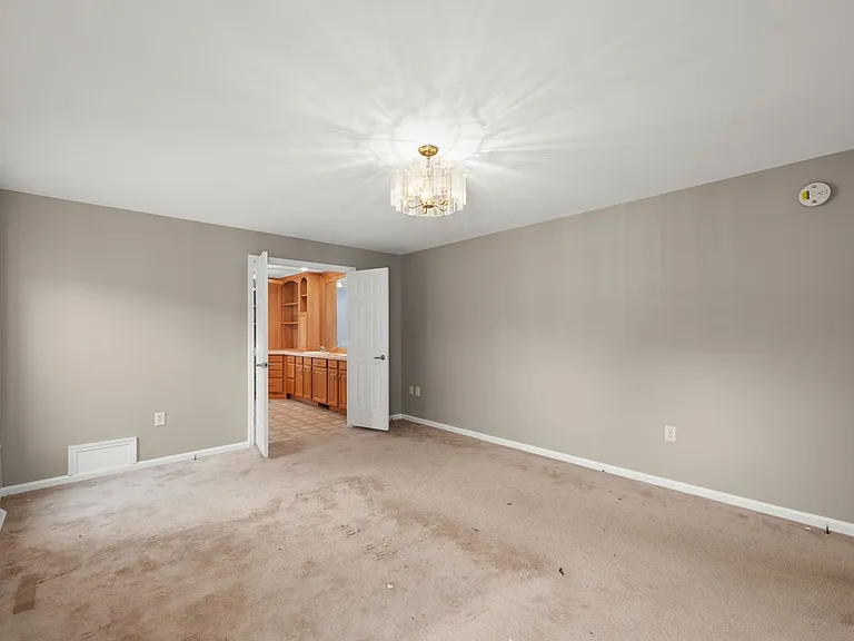 27723 Crozet Dr — Photo 14