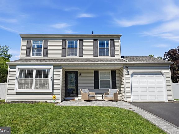 2nd image of 381 Alberts Way