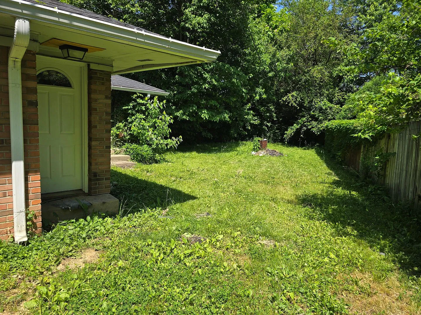 Tucked Away 2 bedroom — Photo 2