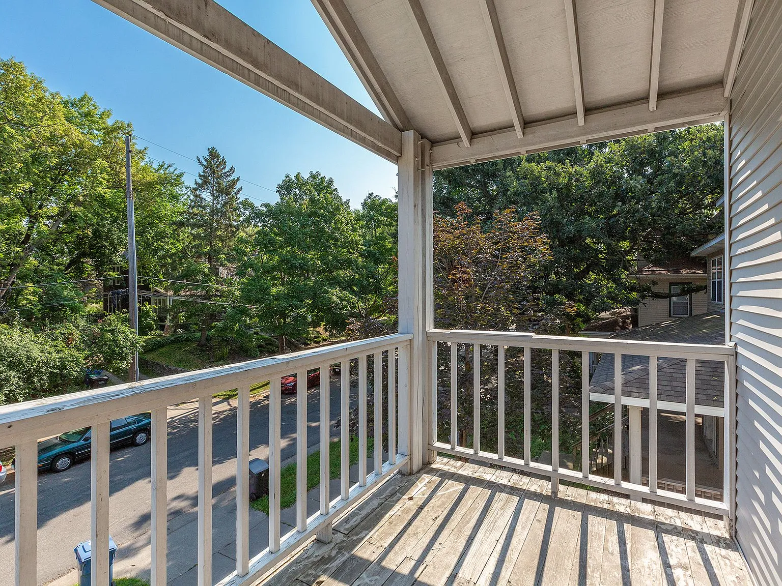 3 bed, 1300 sqft, $1,975 — Photo 4