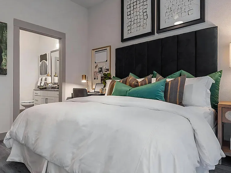 Spacious Bedroom with Ensuite Bathroom and Work Nook