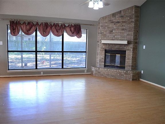 5th image of 503 Meadow Creek Dr