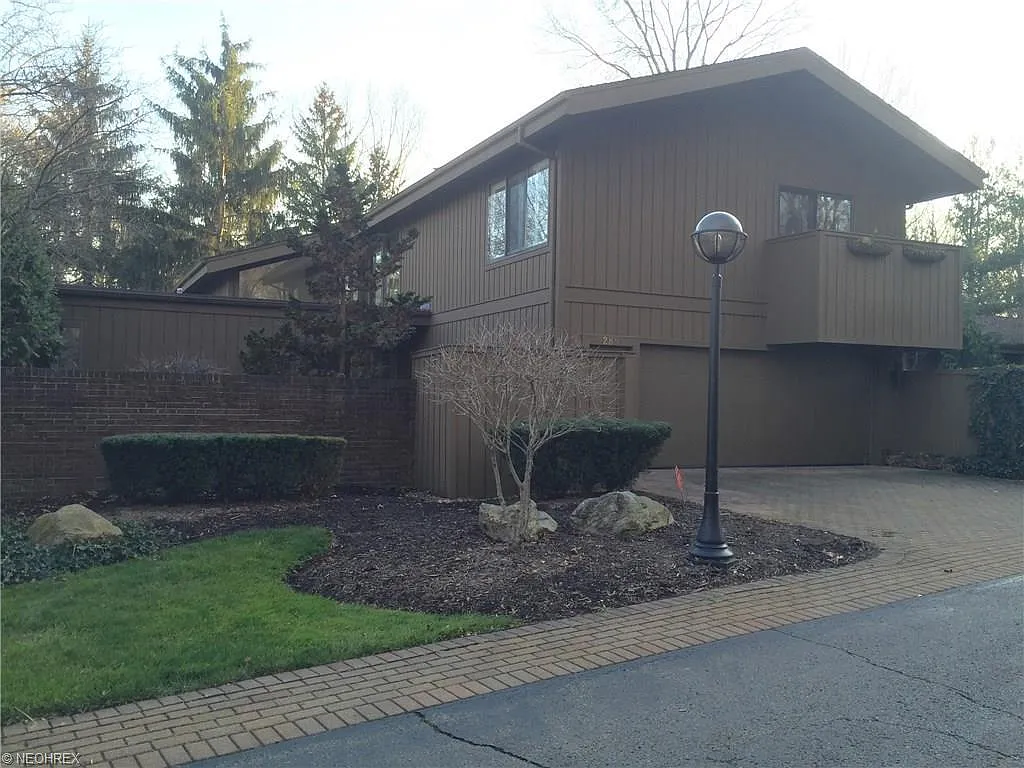 285 N Rd Ne photo 1