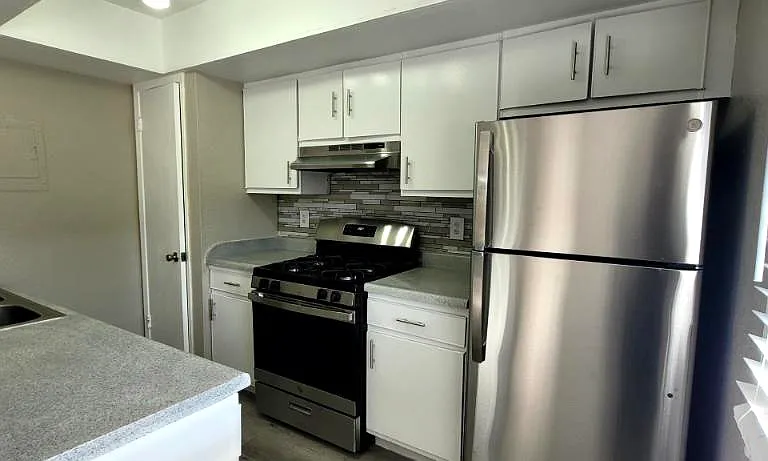 The Citadel Apartments — Photo 16