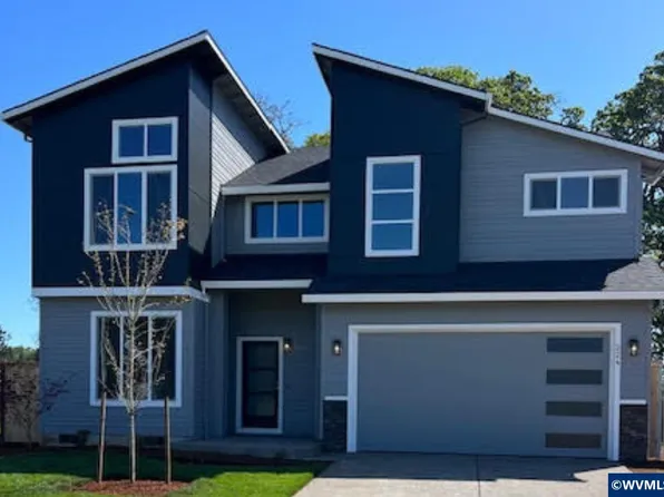 224 NW Newcastle St, Dallas, OR 97338