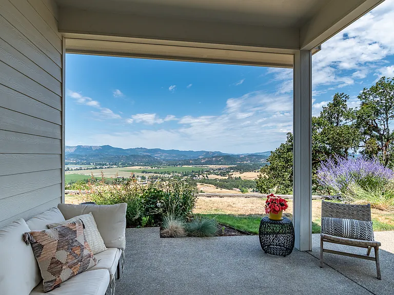 355 Ridgecrest Dr — Photo 5