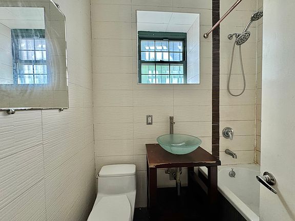 5th image of 12 Underhill Ave #1A
