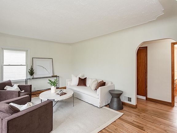 5th image of 535 Clayton Ave NW