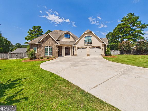 5th image of 309 Bridgehampton Way
