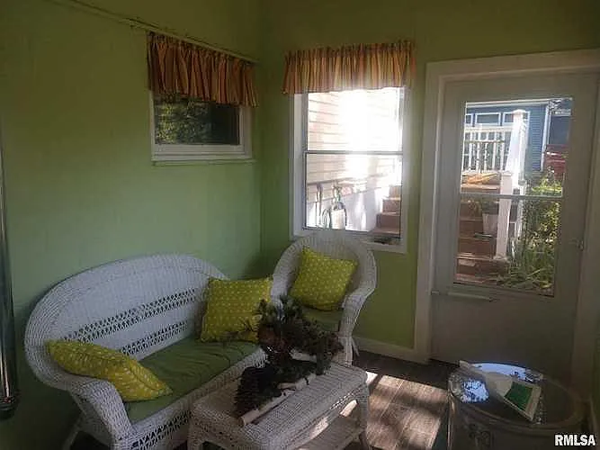 Three Season Room