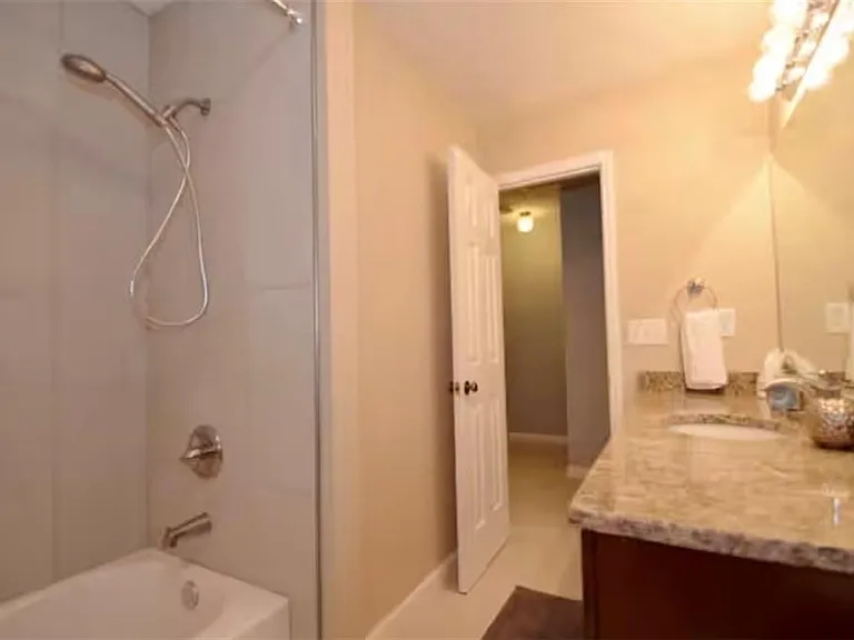 846 Park Pl NE — Photo 30