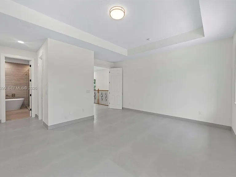 3040 SW 44th Ct — Photo 33
