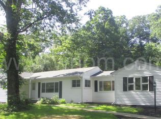 10 Dongan Ln, Newfoundland, NJ 07435