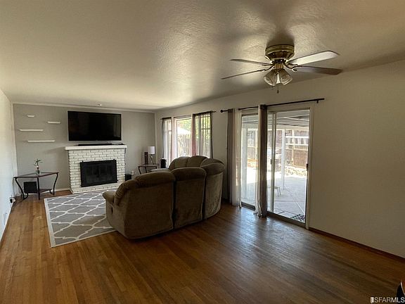 4th image of 1785 Branham Ln