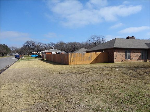 3rd image of 7451 College Cir