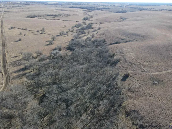 00000A 102nd Rd, Hoyt, KS 66440