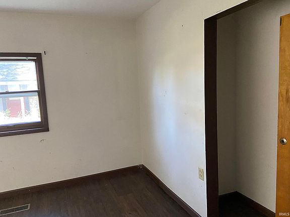 4th image of 435 W High St