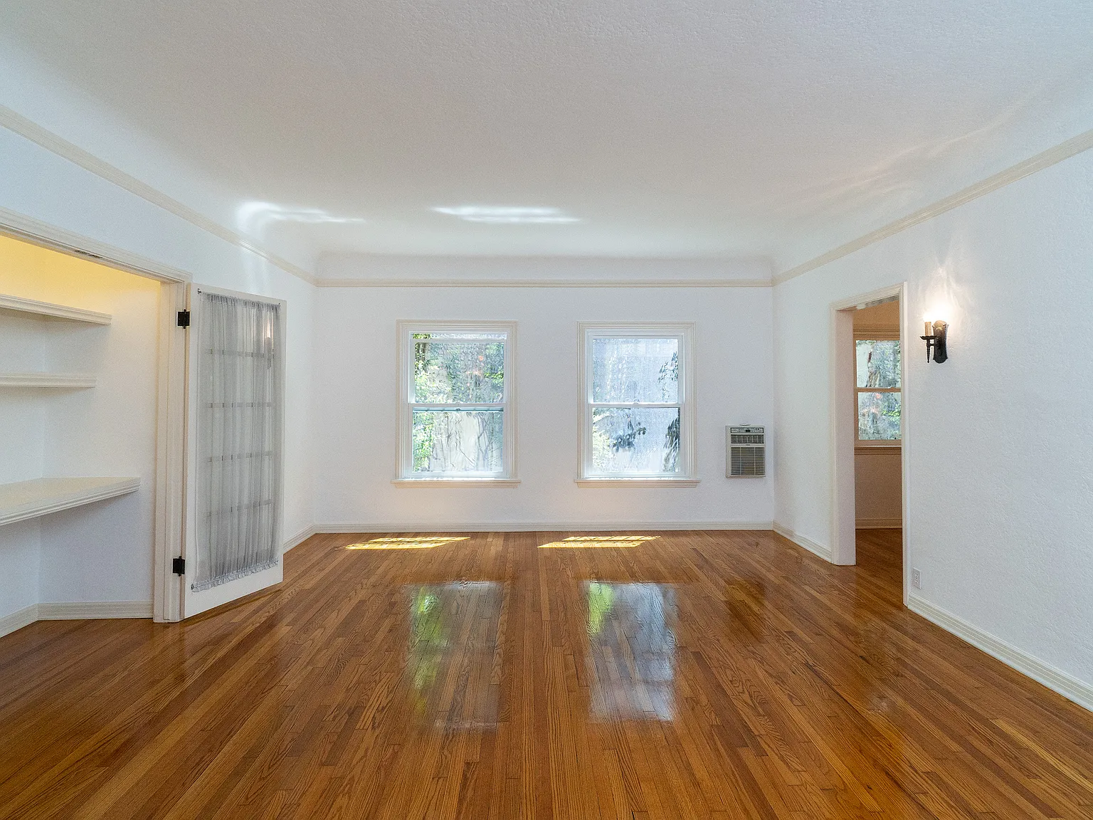1 bed, 900 sqft, $3,395 — Photo 2