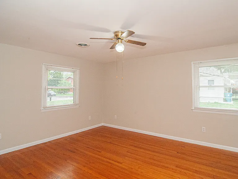 699 S Old Mill Rd — Photo 4