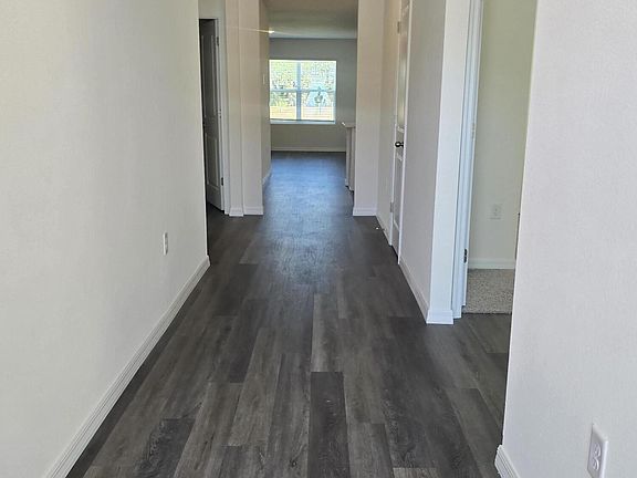 5th image of 1043 Morfontain St
