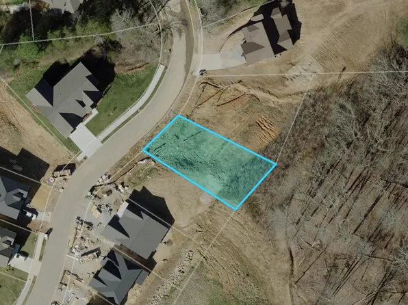 9805 Trestle Cir, Ooltewah, TN 37363