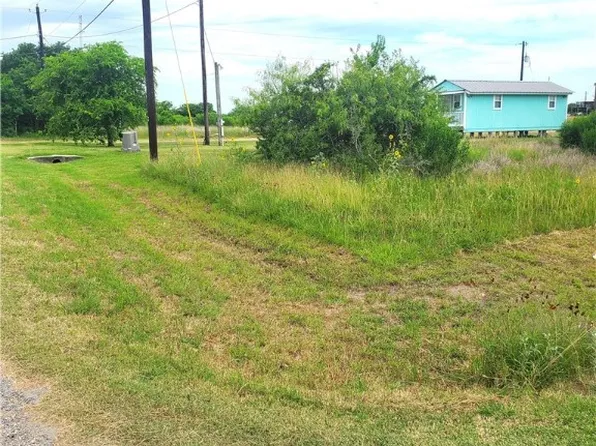 1404 W Dallas Ave, Seadrift, TX 77983