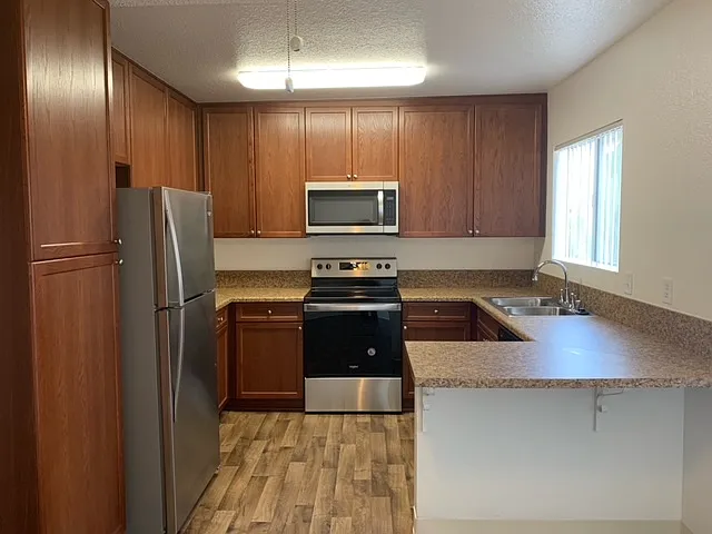 The Carlton Ridge Apartments — Photo 41