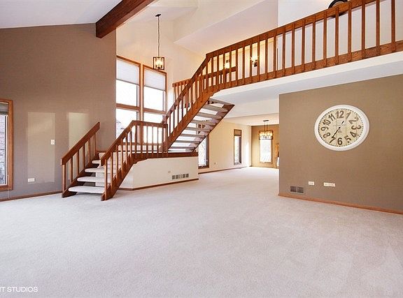 5th image of 42 Lucas Dr #42