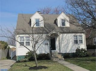 13 Oak Ln, Palmyra, NJ 08065