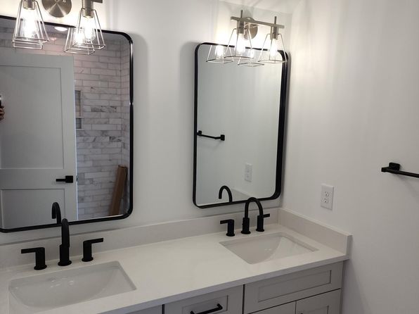 charleston-south-carolina-441874038 picture