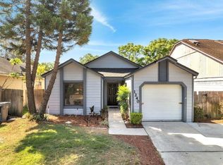 1240 Pin Oak Dr, Apopka, FL 32703