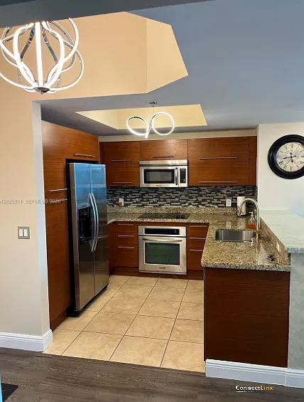 2681 N Flamingo Rd — Photo 6