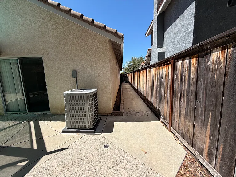 24056 Golden Pheasant Ln — Photo 17