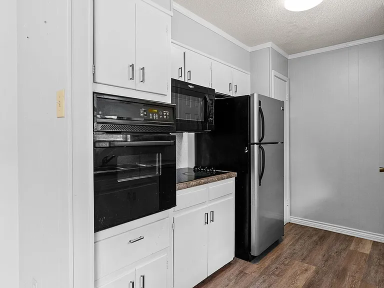 1205 S 7th St — Photo 17