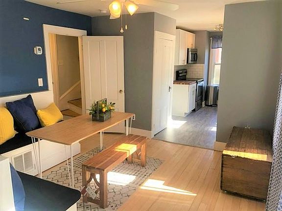 2nd image of 174 Marlborough St #1