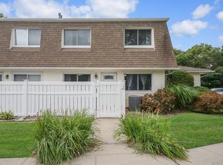 139 Storm Dr, Holtsville, NY 11742