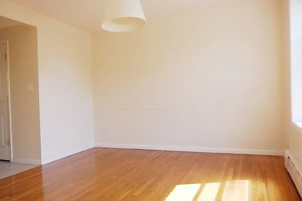 Rented by In Haus LLC | media 12