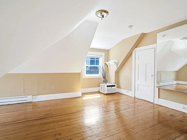 49 Elmore St #3 — Photo 8