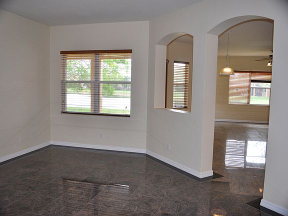 4th image of 4436 Rainbow Ave