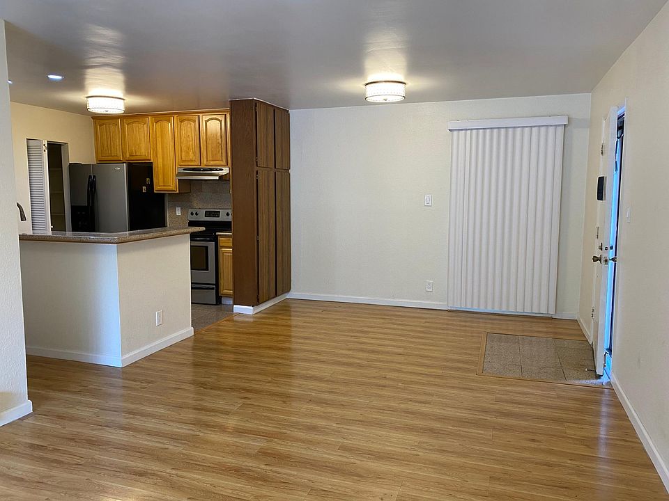 1st image of 1125 Cherry Ave APT D