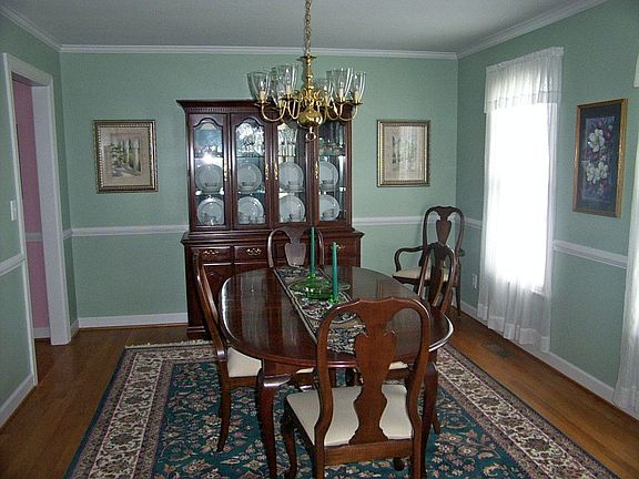 4th image of 4301 Shaw Farm Cir