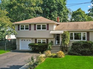 1 Kemp Dr, Springfield, NJ 07081