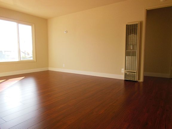 4th image of 439-441 Alden St #447