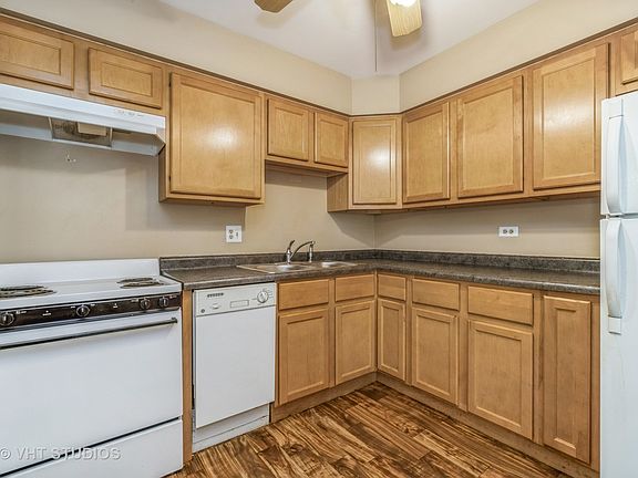 5th image of 3110 Pheasant Creek Dr APT 109
