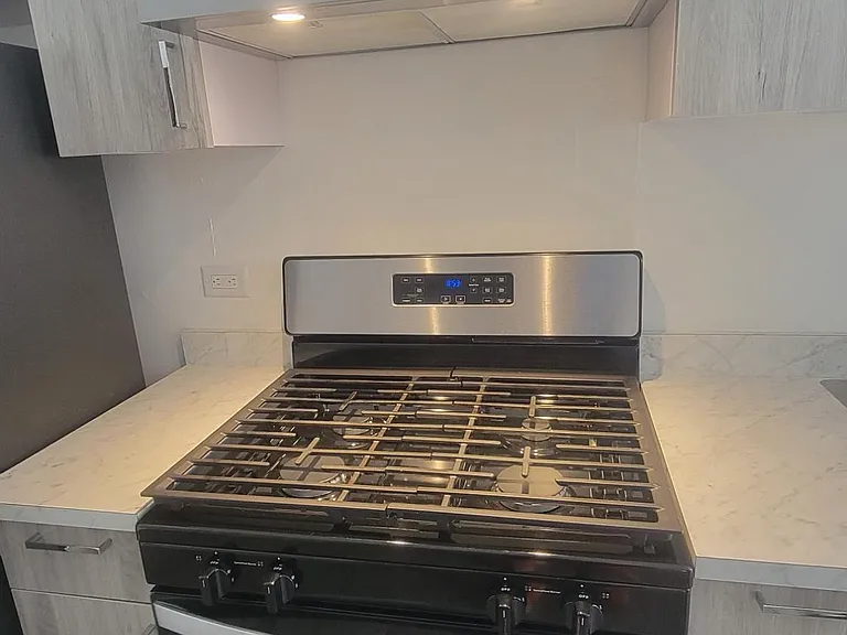 405 Hacienda La Salle #5 — Photo 14