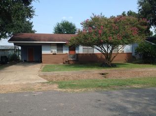 809 Louisiana Ave, Ville Platte, LA 70586