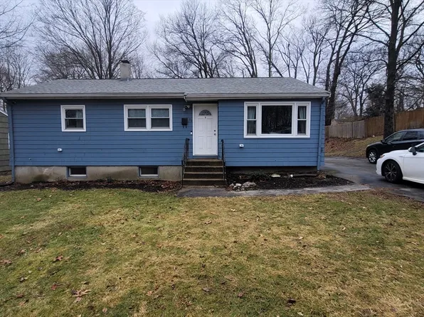 30 Reynolds Ave, Randolph, MA 02368