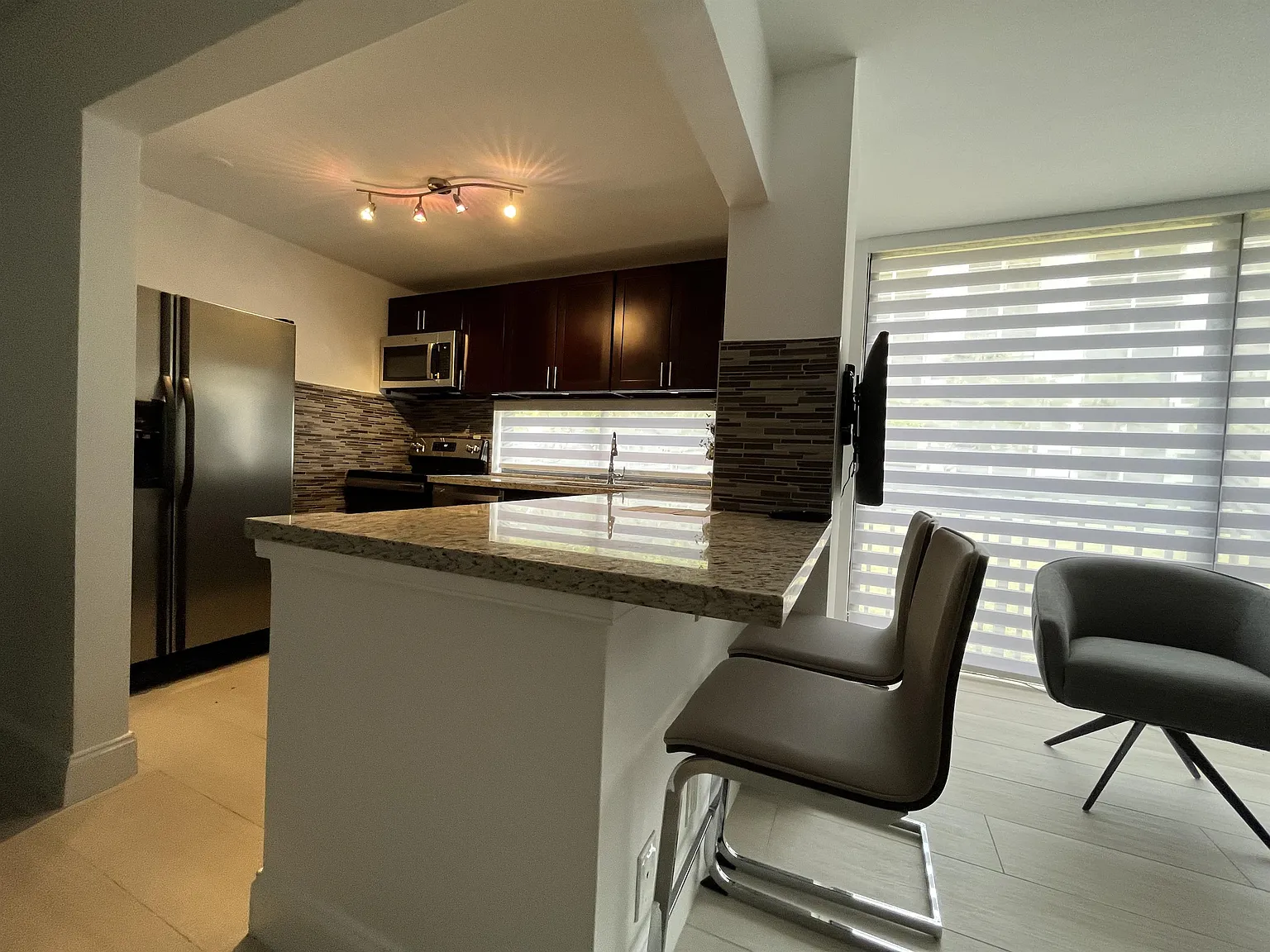 Plaza of the Americas 16919 North #108 ( Lirium Realty Partners LLC) - 569 — Photo 3